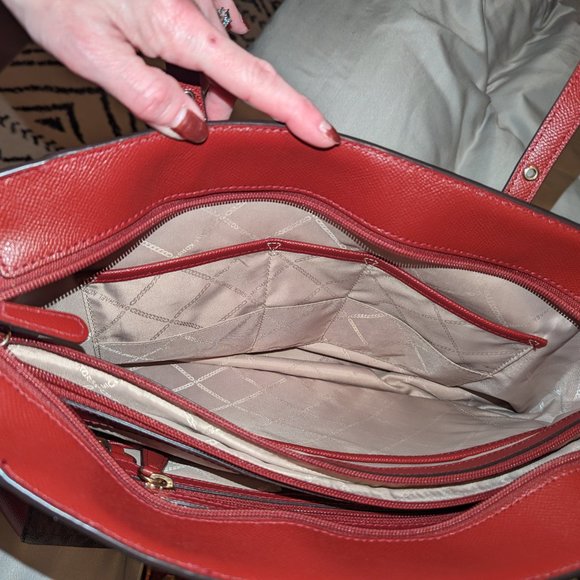 Michael Kors Voyager Handbag - Picture 10 of 14